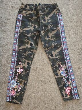 L&B Camo Mid-Rise Skinny Jeans in Olive, Brown, Black